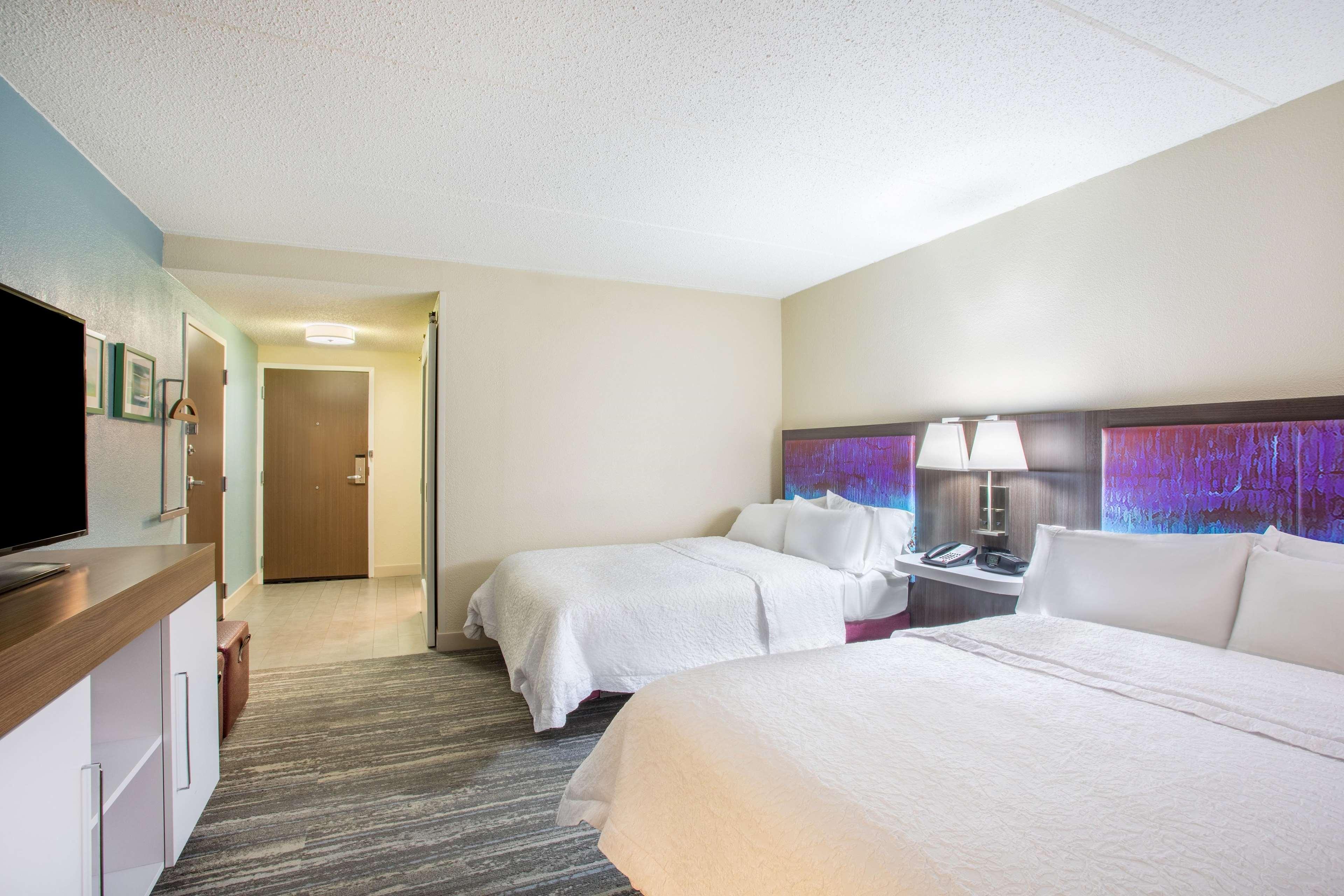 Hampton Inn Fishkill Exteriör bild
