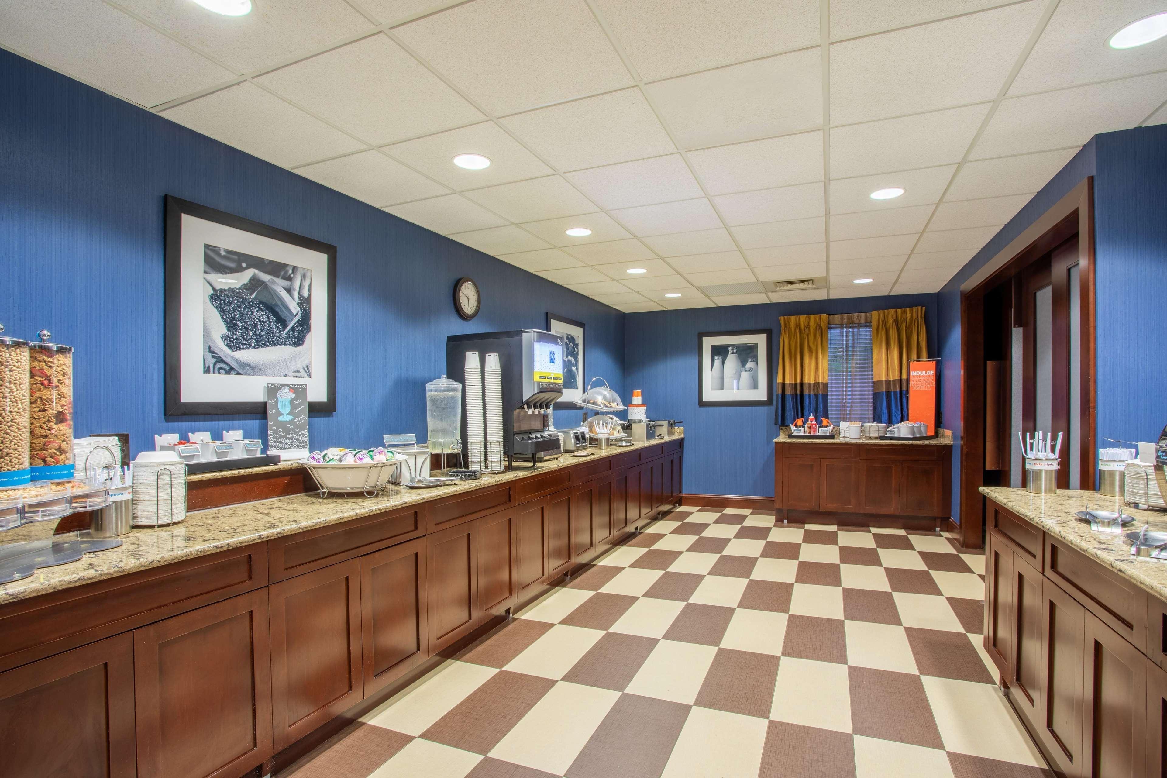 Hampton Inn Fishkill Exteriör bild