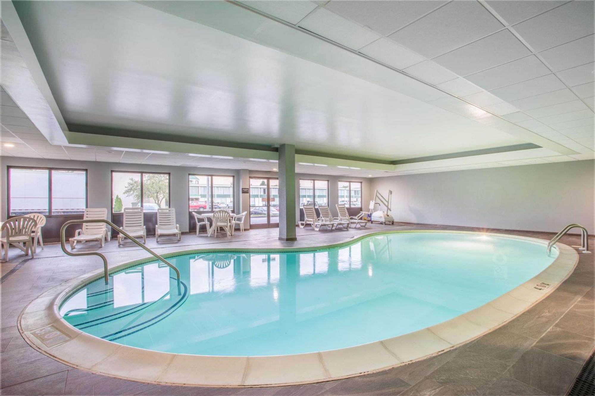 Hampton Inn Fishkill Exteriör bild