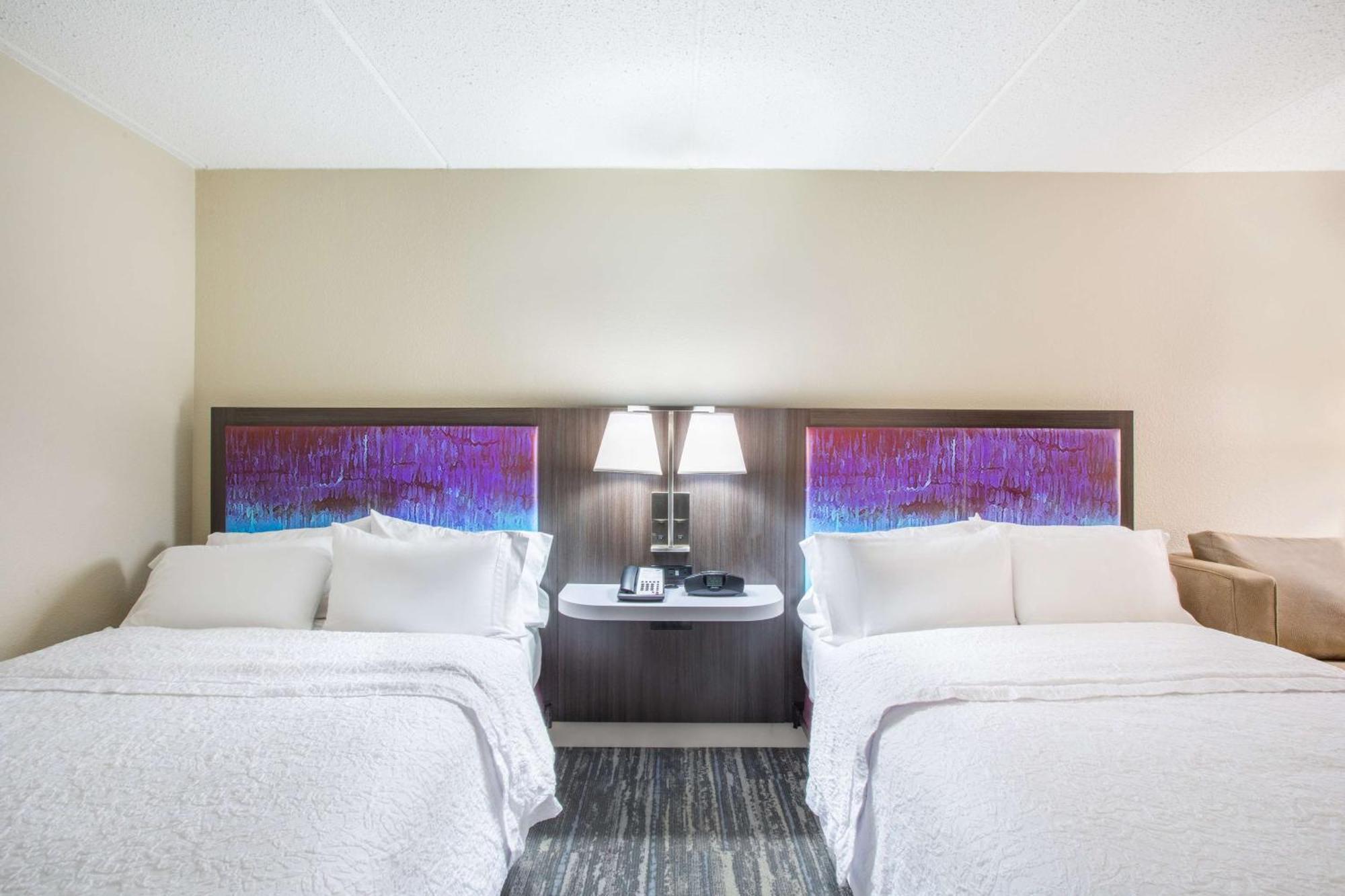 Hampton Inn Fishkill Exteriör bild