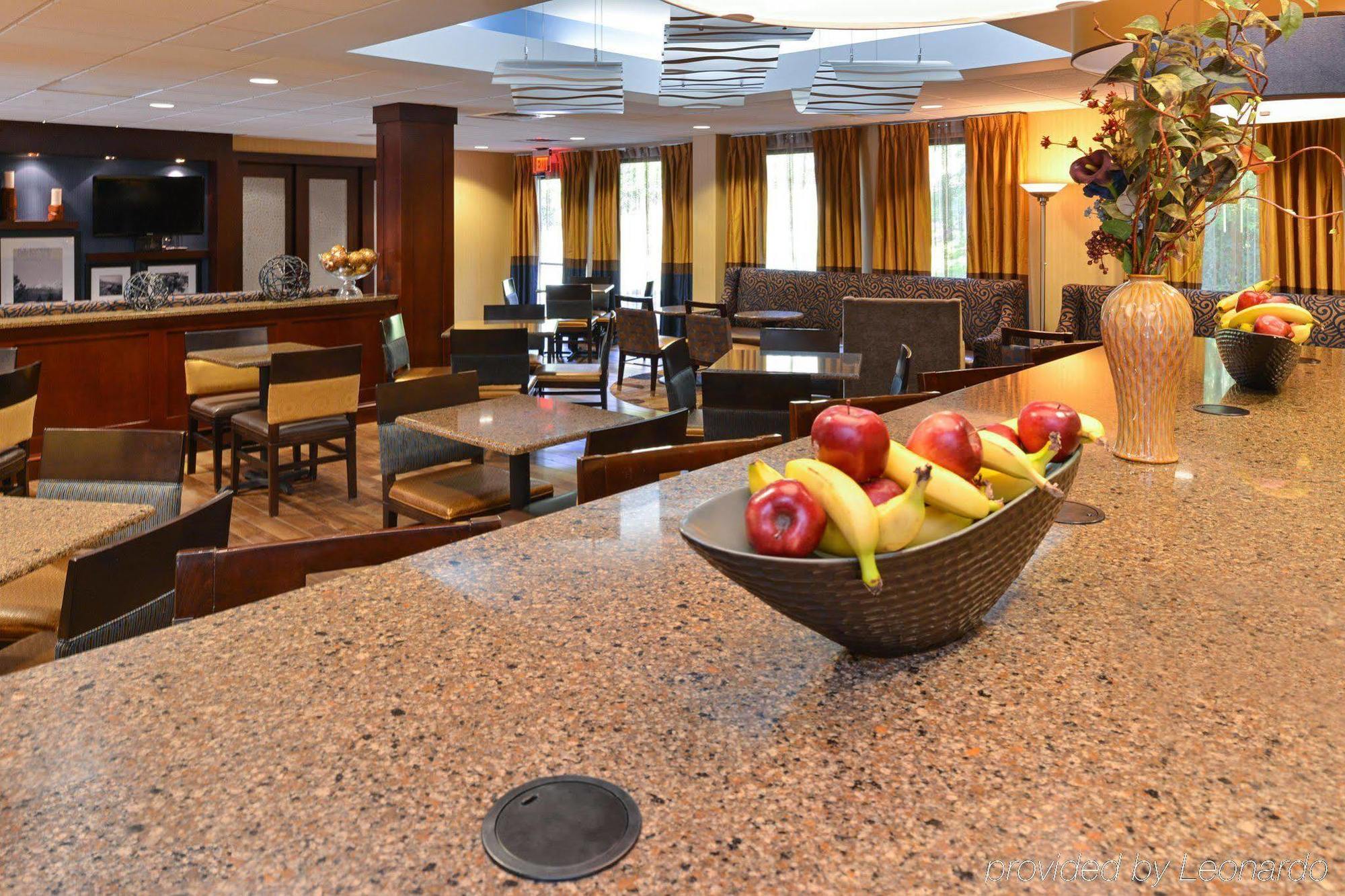 Hampton Inn Fishkill Exteriör bild