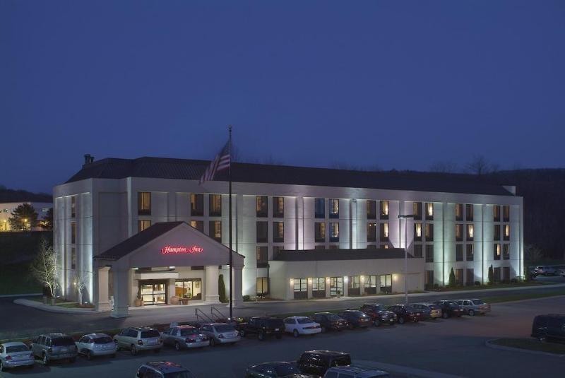 Hampton Inn Fishkill Exteriör bild