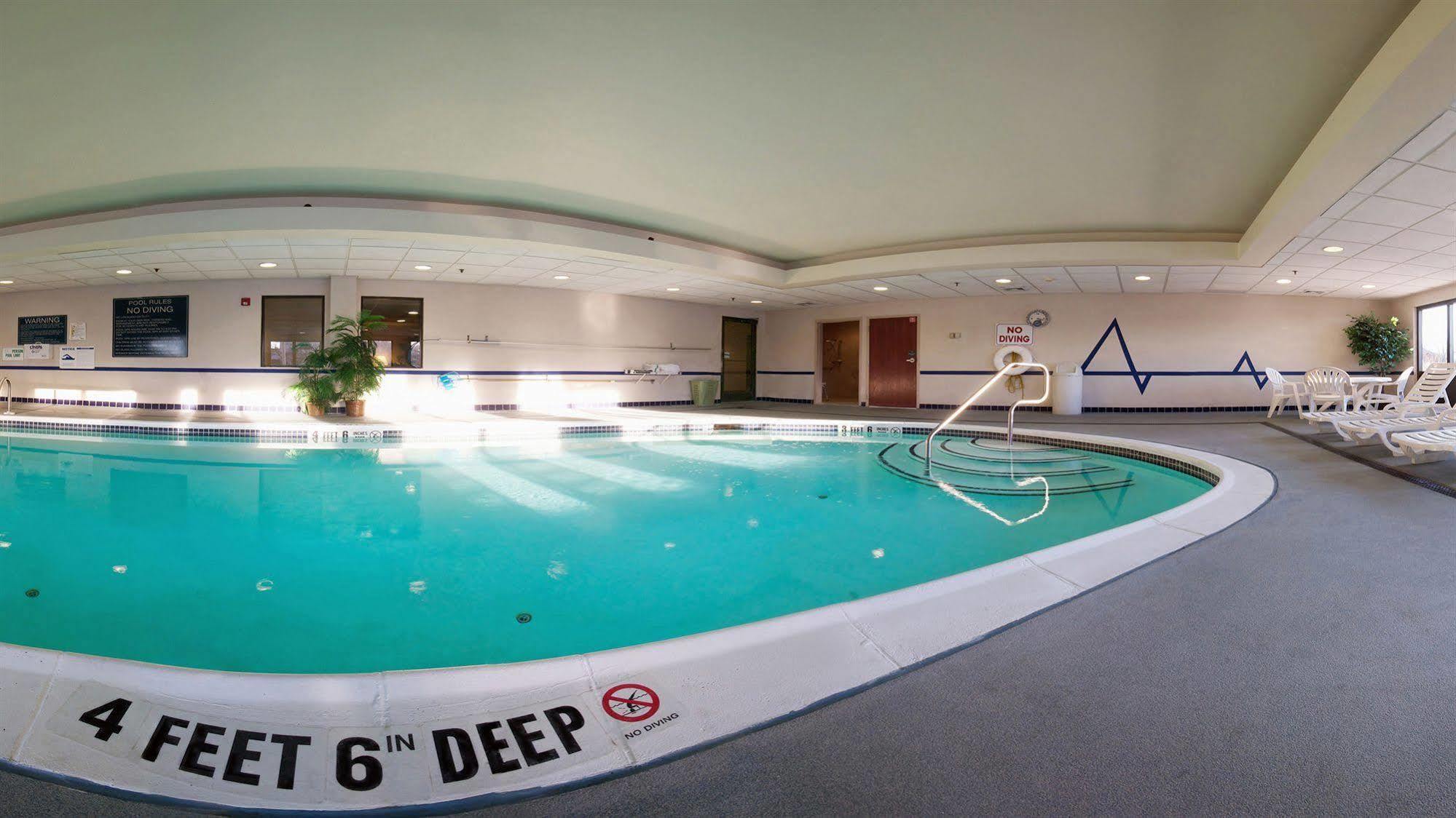 Hampton Inn Fishkill Exteriör bild